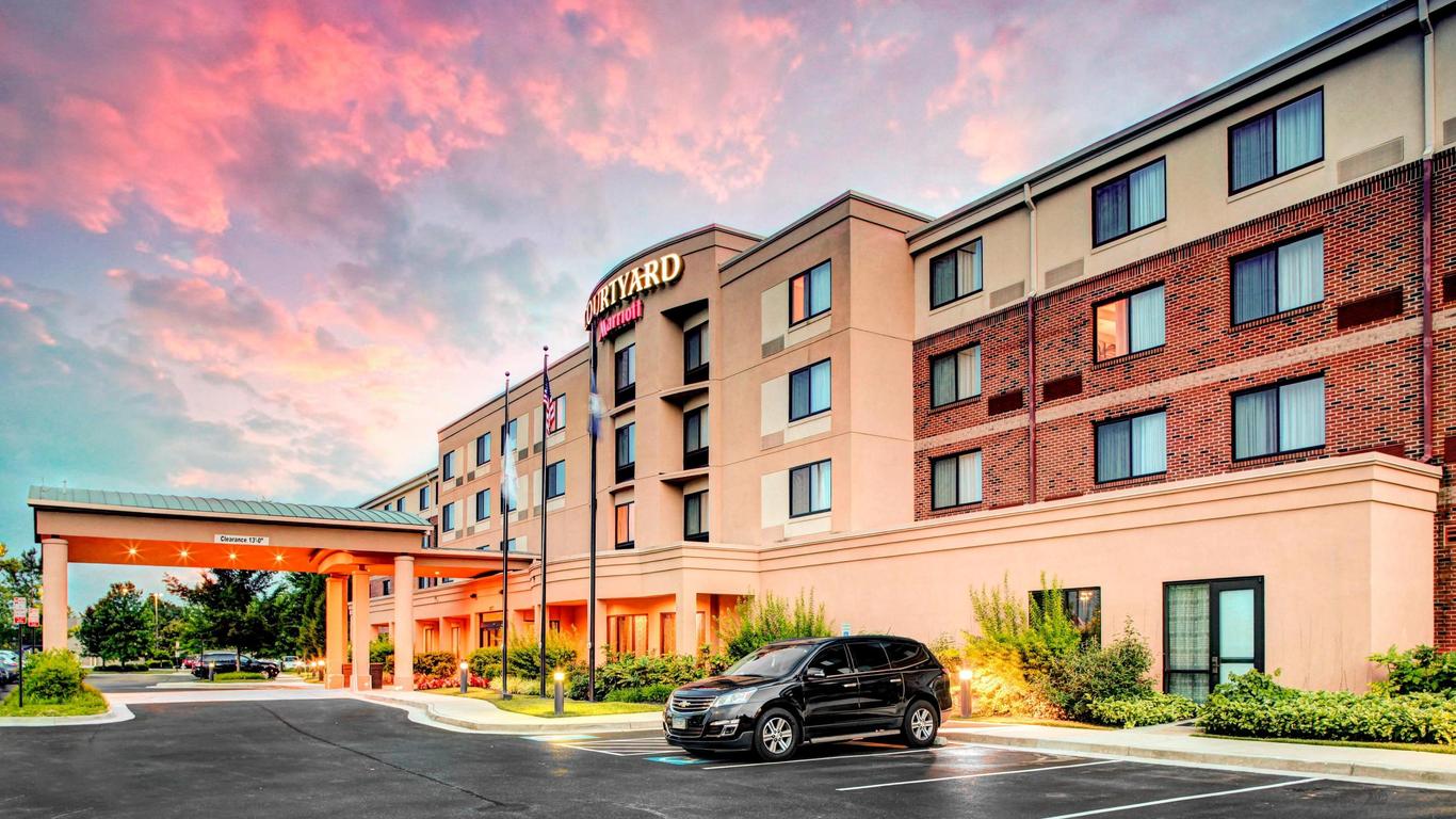 Courtyard by Marriott Richmond North