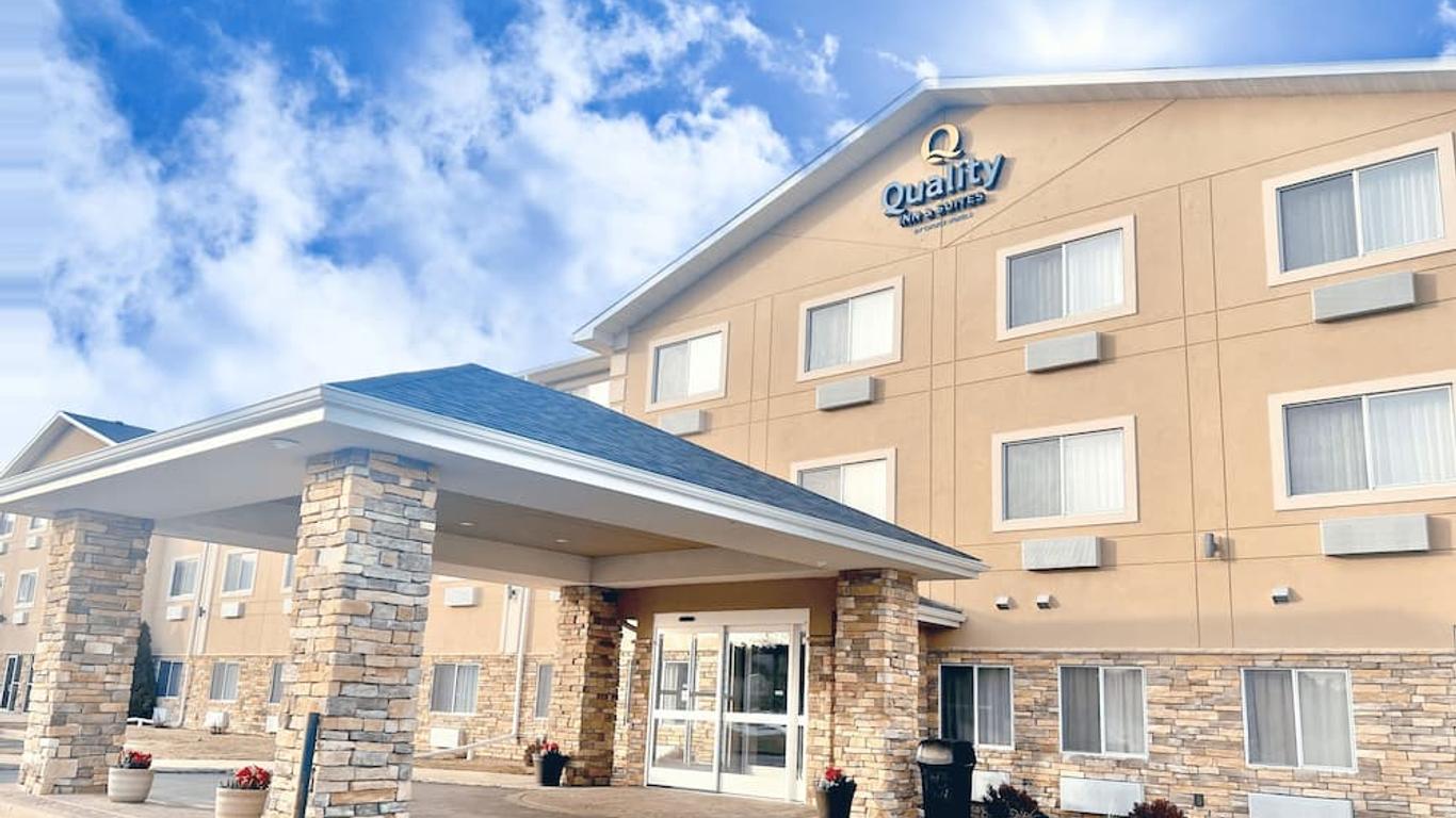 Quality Inn and Suites Wisconsin Dells Downtown - Waterparks Area