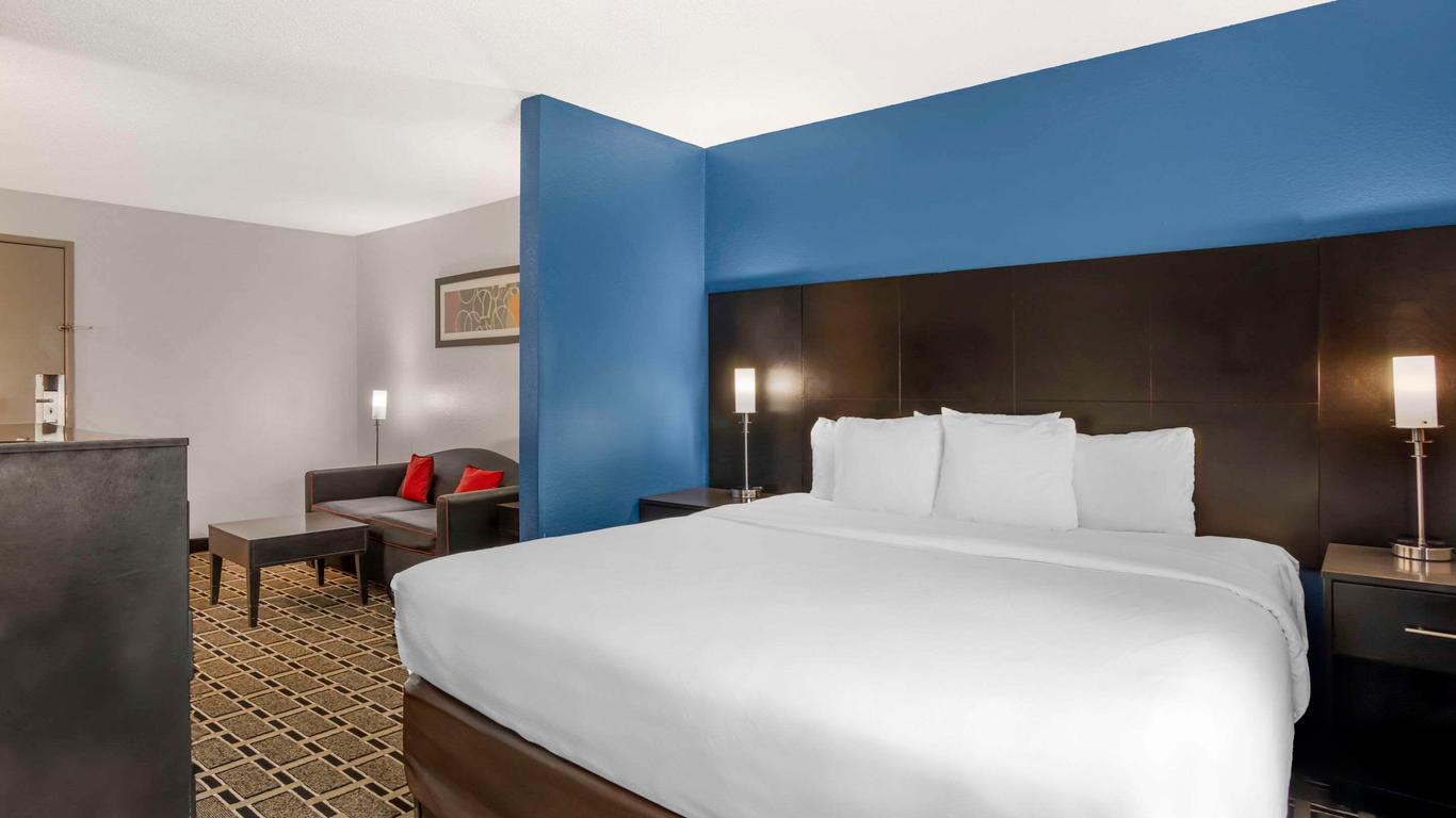 Comfort Suites Nashville Airport - Bna