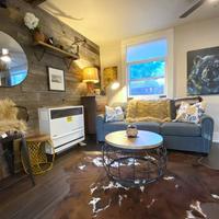 The Chic Guest Retreat in Old Town near CSU!