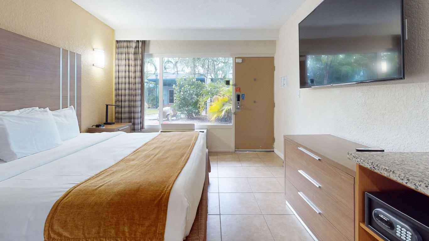 Rodeway Inn & Suites Fort Lauderdale Airport & Cruise Port