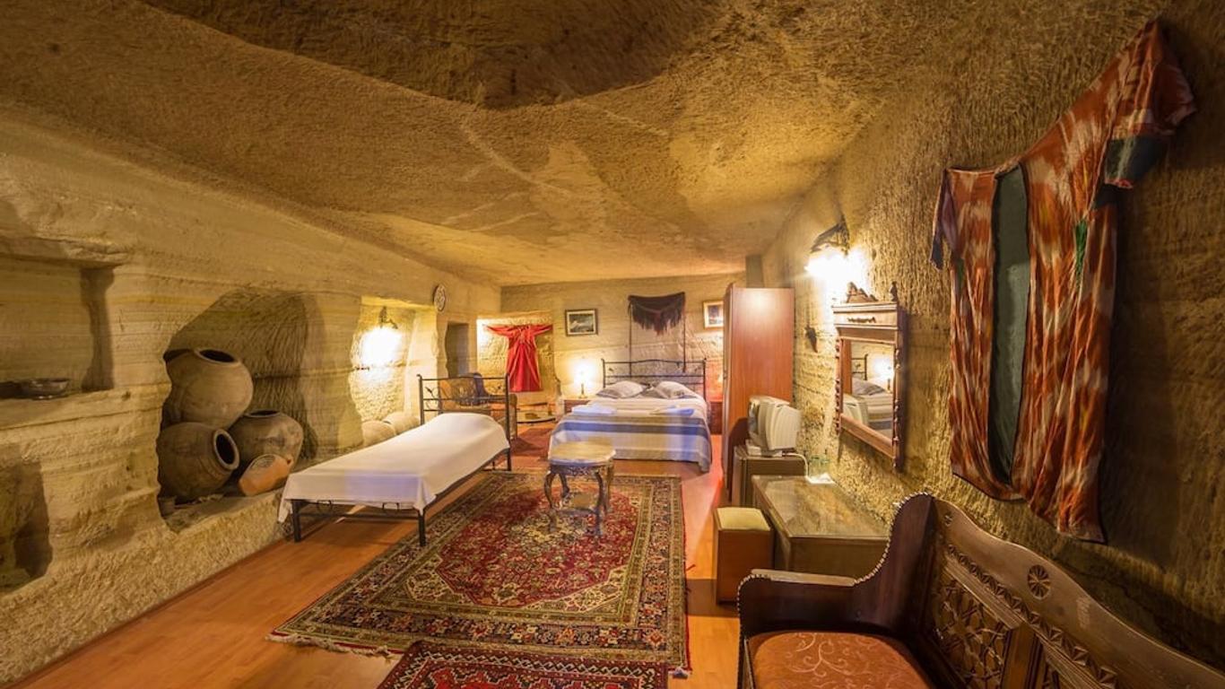 Oriental Cave Suites